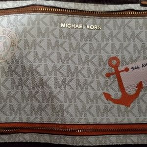Michael Kors Wristlet
